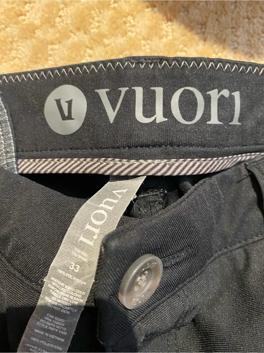 Vuori mens pants size 33